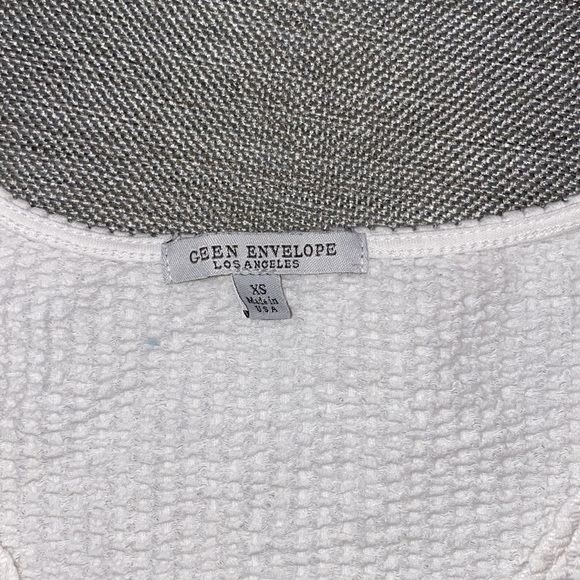 Green Envelope white textured casual short sleeve top size XS - Picture 2 of 5